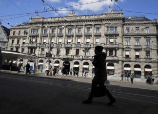 Credit Suisse Reveals Material Weakness in Internal Financial Reporting Systems: Fallout and Investor Reaction