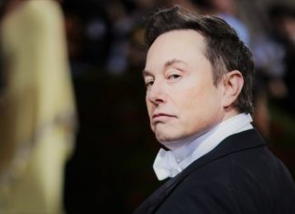 Elon Musk & AI Experts Demand a Pause: Unraveling the Controversy Behind Advanced AI Development