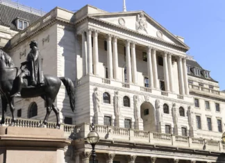 Inflation Tsunami: How Central Banks Wrestle with Surging Prices and a Global Economic Storm