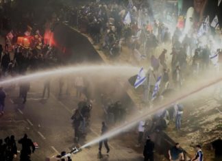 Massive Protests Force Israeli PM to Delay Judicial Overhaul: Repercussions and Controversies Unfold