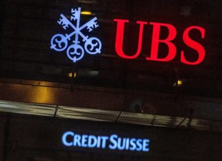 Credit Suisse Rescued by Rival UBS in Global Banking Crisis: Expert Opinions, Impact on Europe and the US, and Deposit Protection Explained